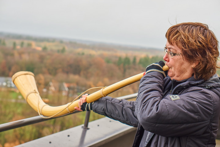 Hoog van de toren blazen - U-Today